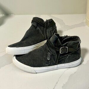 Blowfish Malibu Clay Zip Up Sneakers – Size 9